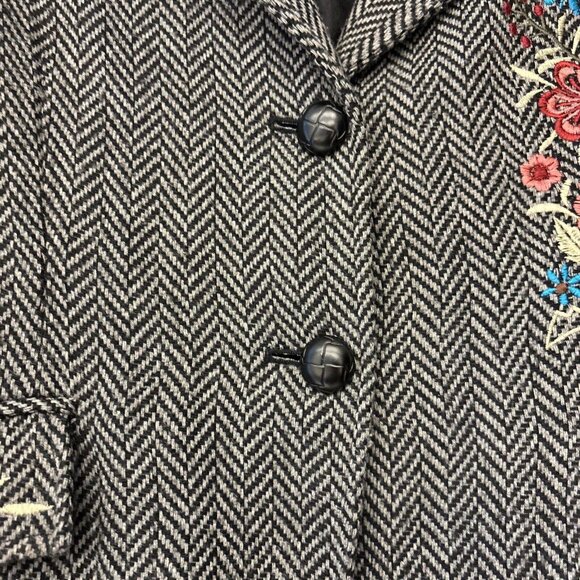 Wet Seal Womens Jacket Cropped Brown embroidered 2 buttons30% wool Size M - Picture 3 of 8